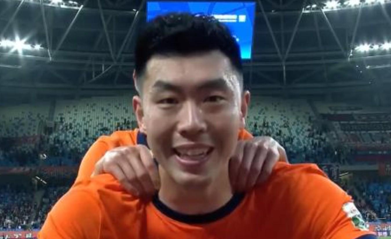 开云体育登录-冯伯元：我小时候身体瘦到能看到肋骨，外号叫“非洲难民”