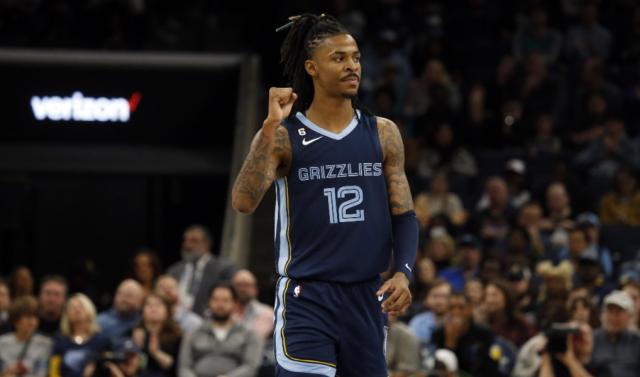 开云体育中国-单节28分打爆紫金军团 詹姆斯不在莫兰特闪耀全场