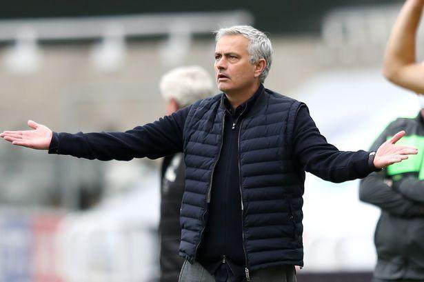 开云体育官网-穆帅：有些失误算不上失误 因为这与球员能力有关