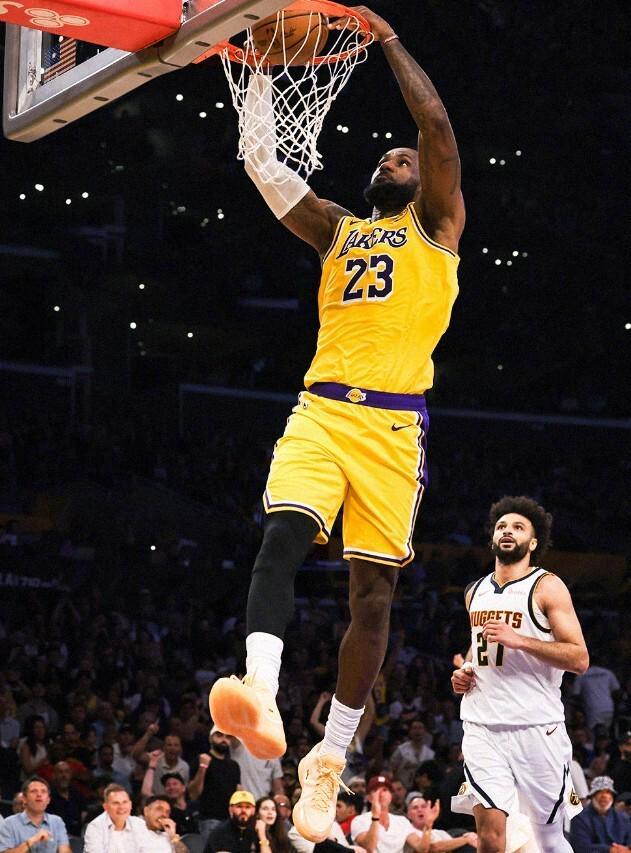 开云体育登录-127-125！东契奇三双+加时绝杀，湖人险胜掘金，5连胜升西部第3